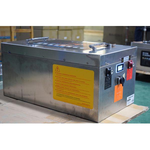 Батарея тележки гольфа глубокого цикла перезаряжаемые 36V 50Ah Lifepo4 с BMS и LCD