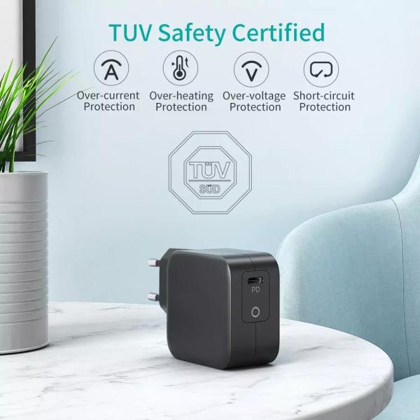 Black USB C PD Chargers 61W Type C Wall Charger Adapter