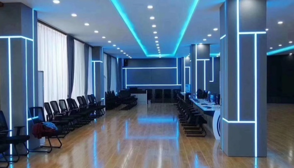 Dimmable 3528 LED Strip with 60LEDs/M Cuttable Flexible LED Tape for Custom Design