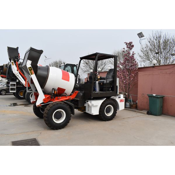 Mobile Self Loading 1cbm Concrete Boom Pump Mixer Truck