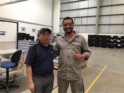 220V 100 kg Servo horizontal machine de soudage à chaud de plaque avec une garantie d'un an