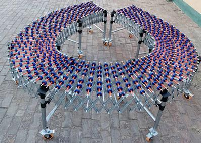 Non-powered or Powered Flexible Skate Wheel Conveyor For Conveying