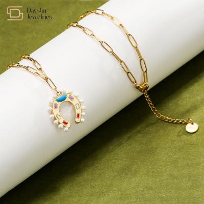 Colar de aço inoxidável da corrente do clipe do pendente em ferradura do esmalte da pérola para mulheres