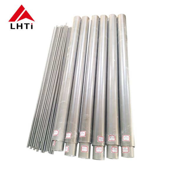 Polished Titanium Long Tube With Good Heat Resistance 4.51G/Cm3 Density 1000Mpa Tensile Strength