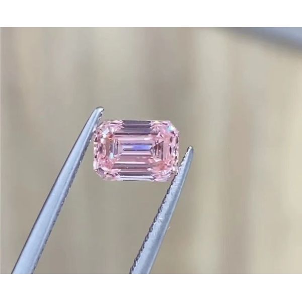 Синтетической изумрудной ювелирных изделий диамантов отрезка выросли лабораторией, который ранг света розовых причудливая