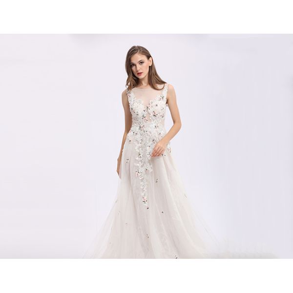 Classical White Party Dresses For Women , Lace Appliqued Long Evening Dresses