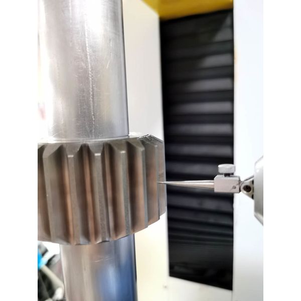 Eixo de engrenagem lustrado do dente reto da transmissão que extingue o