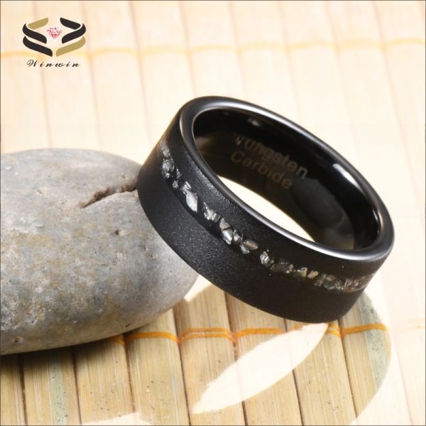 Anillo de promesa de tungsteno de boda Meteorito aplastado Negro Revestido de arena 8mm