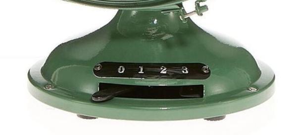 Green Industrial 10 Inch Retro Table Fan 3 Speed Rotary Switch Air Cooling