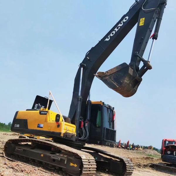 Volvo EC240 Used Crawler Excavator 24 Ton Weight 134KW Second Hand Excavator Machine