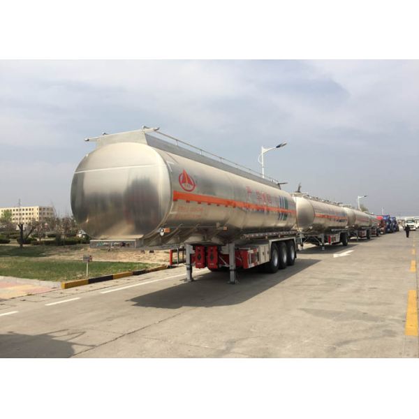 Low Fuel Consumption 45000-70000Liters Semi Trailer Truck / Fuel tank Truck