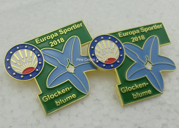 Cute Enamel Gold School Lapel Pin For Souvenir Brass Material Durable