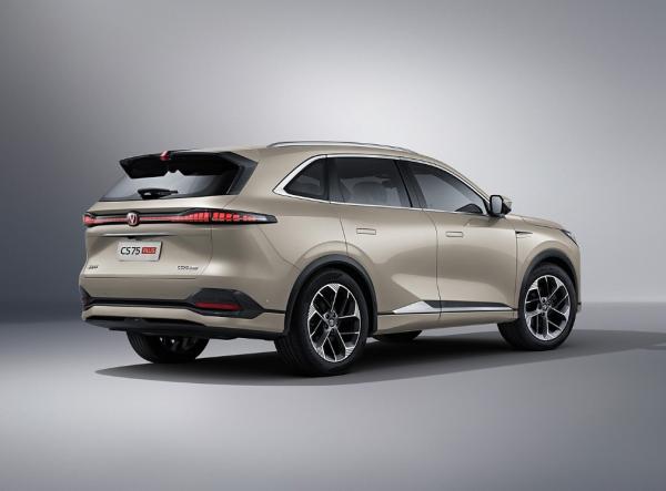 Fuel Tank Capacity 50-80L 2025 Changan CS75 PLUS 1.5T SUV IACC ABS EBA Dark Leather R19 Front-wheel Drive 360° image