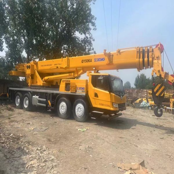 50T Hydraulic Old Crane Truck QY50KA XCMG Mobile Crane 80km/h