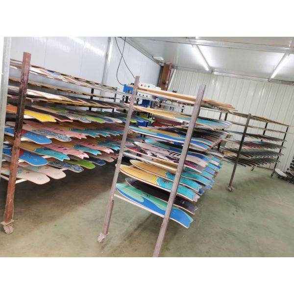 New Design Wholesale 7 Ply Maple Land Cruiser Surfskate Skateboard Adult