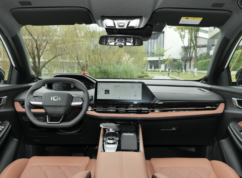 Чанган Qiyuan Q05 внедорожник с литий-ионной батареей Электромобиль с левым рулем