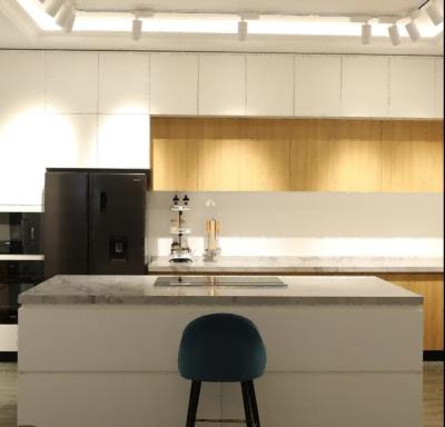 Armoires et armoires en acier inoxydable en bois et en acier inoxydable pour un rangement supérieur