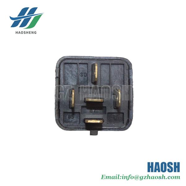 Truck Parts Automotive Flasher Relay 12V 5 PIN For Isuzu NKR 8970609261 8970609260 8-97060926-1 8-97060926-0