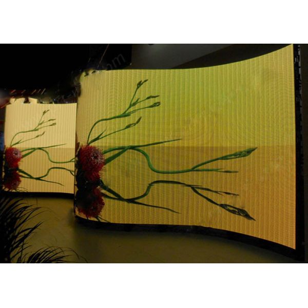 High Definition Commercial Led Screens , SMD2121 Curved Led Screen For Advertising