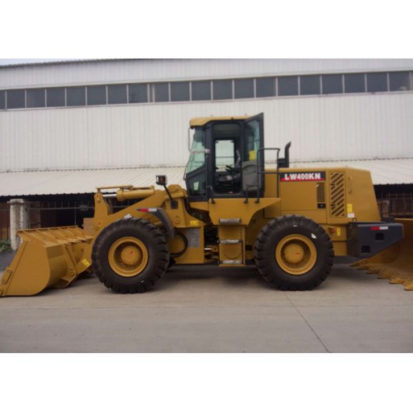 Diesel XCMG  Front End Wheel Loader , 4 Ton Loading Weight Compact Tractor Loader LW400KN
