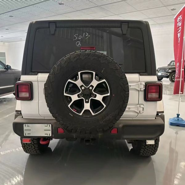 Максимальная мощность 150-200PS Jeep Wrangler 2024 Американский автомобиль Четырехдверный светодиодный фары