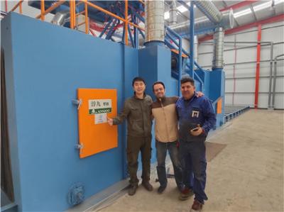 tratamento contínuo de superfície da máquina de sopro do tiro do transporte de rolo da largura 1100mm