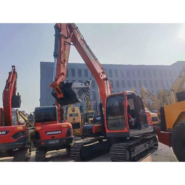 Boa condição Máquina pesada segunda mão Doosan DX140W Excavadora hidráulica para venda