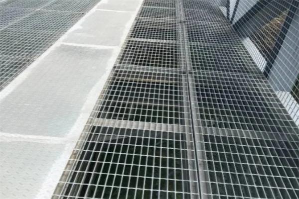 Hot Dipped Galvanized Steel Bar Grating / Floor Grating / Stair Treads / Platform Grating
