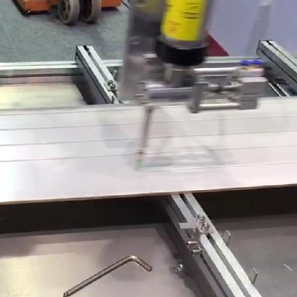 50Hz~60Hz 接着剤を配給するロボット 自動接着剤配給装置