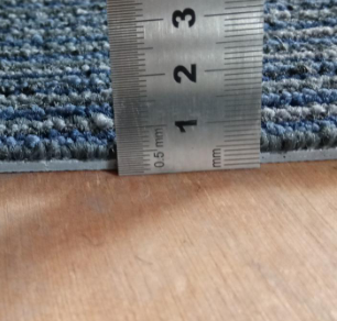 Washable 50x50cm PP Conference Room Commercial Carpet Tile with Pile Weight 520g/sqm