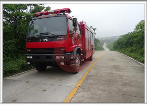 6T Fire Fighting Vehicle  Double Row , Foam Fire Service Truck Innovative Technology