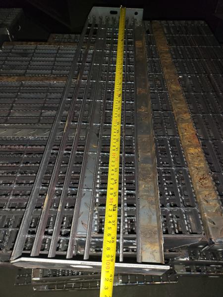Plataforma industrial de rejilla de acero galvanizado con dentado y bloqueo por presión