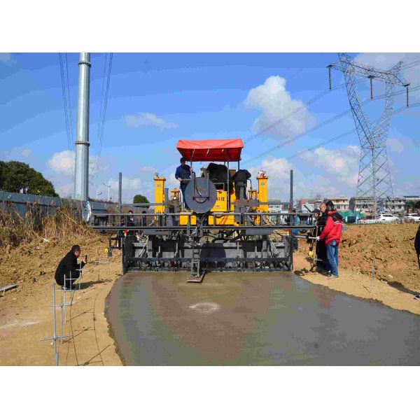 SMC-6500 Rear Slipform Paver with HighPower Engine for Highway Construction