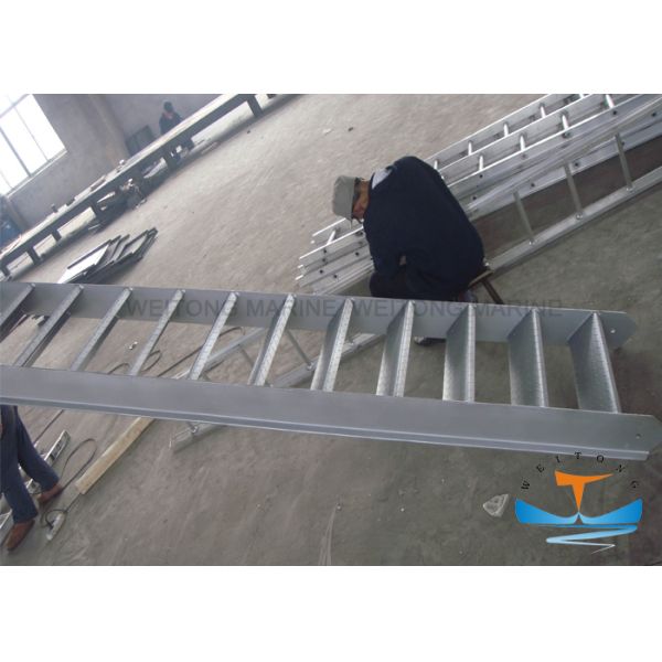 Easy Carring Aluminum Marine Boat Ladders For Stepping Over The Bulwark