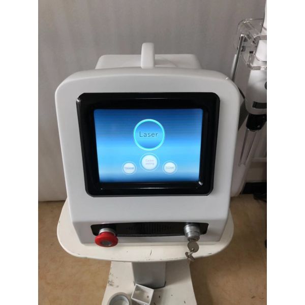Q Switch Table Pico ND Yag Laser Tattoo Removal Machine Customized Language