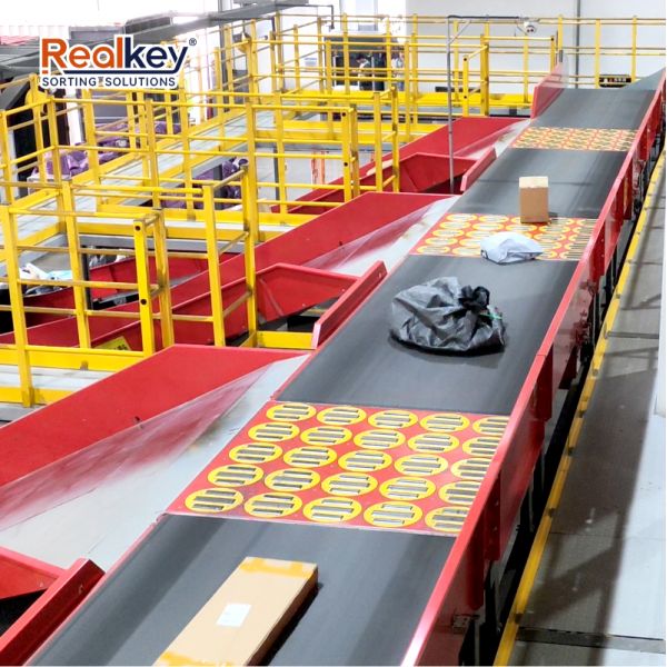 High Productivity Swivel Wheel Sorter with 99.99% Accuracy and Adjustable Speed for 50kg Load Capacity