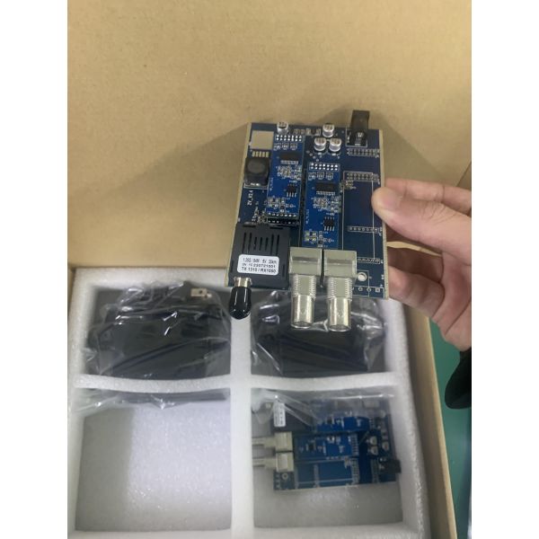 2 порта CCTV Аналоговый видеоволоконный конвертер 720P DC5V FC/SC/ST соединитель