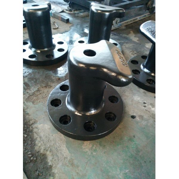 650KN Working Load Marine Mooring Bollard With Cast Iron Material Customized
