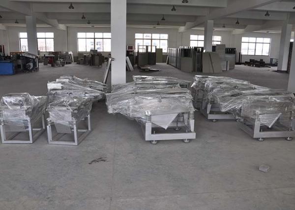 Easy Operation Vibrating Screen Machine , Industrial Sieving Machine