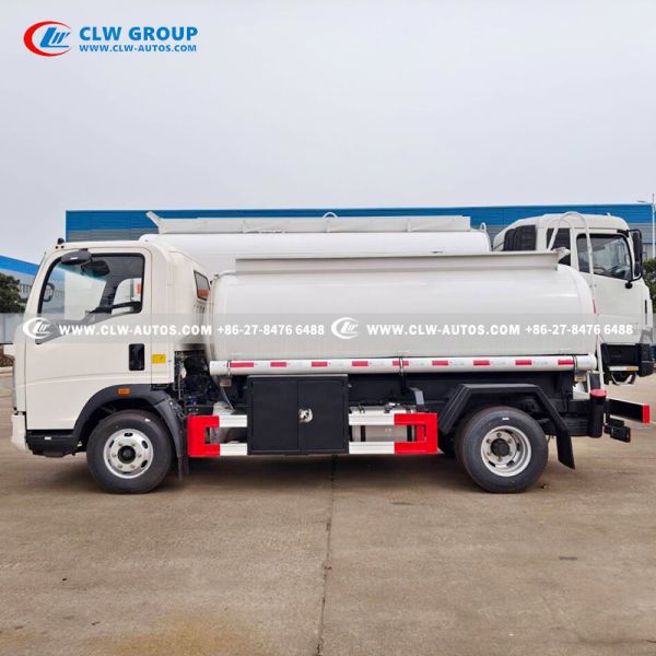 HOWO 4x2 Fuel Dispenser Truck with Explosion-Proof Dispenser and 5-60 L/min Flow Rate Powered by 116hp Diesel Engine