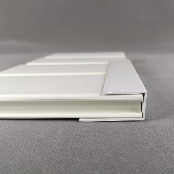 PVC Slatwall клееной древесины обшивает панелями для украшения выставочного зала