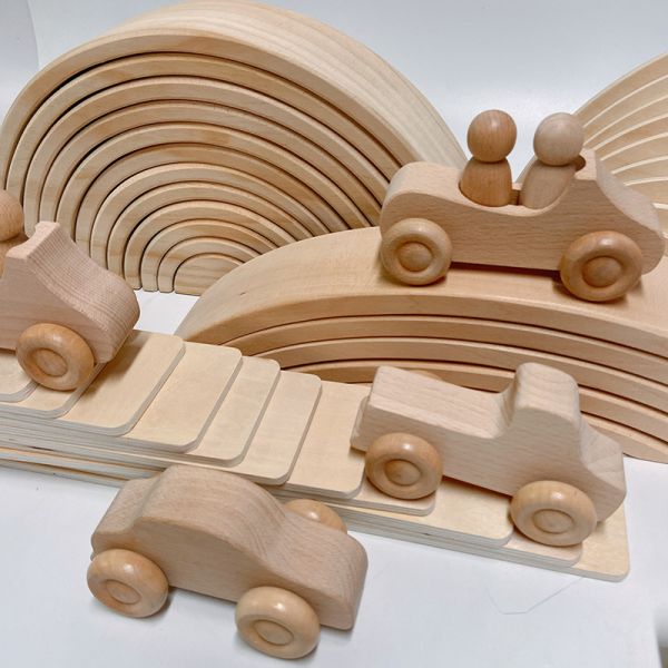 L'arc-en-ciel 35.5cm a coloré le grand bébé en bois de blocs constitutifs