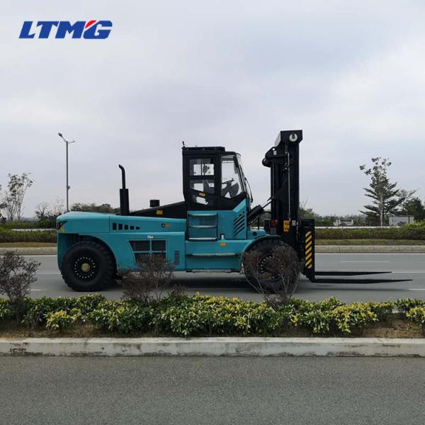 900mm Load Center 30 Ton Forklift , Container Big Forklift Trucks For Airports