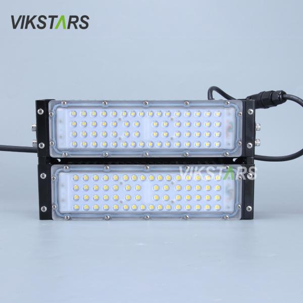 50W 100W 150W 200W 250W 300W Aluminum Fin LED Flood Lights IP65 Long Lifespan Good Quality LED High Mast Lights
