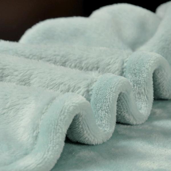 Solid Microfiber Fleece Bed Blanket Queen Size Winter Lightweight Bed Blankets