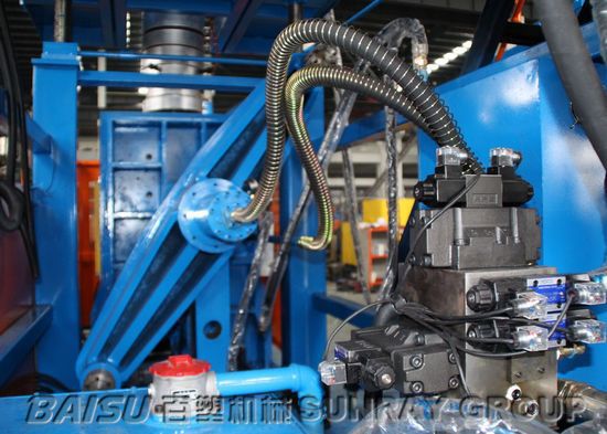 High Output Extruder Blowing Machine , Plastic Pressure Vessel Blow Molding Machine SRB100N