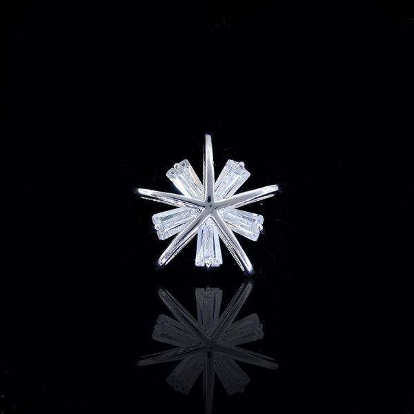 Подарок рождества формы дерева серебряного кубического Зирконя белого золота 925 привесной для девушки