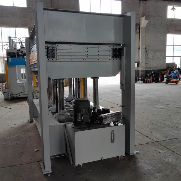 Easy to Operate 5layer Plywood MDF Wood Hot Press Machine For Door Making Woodworking