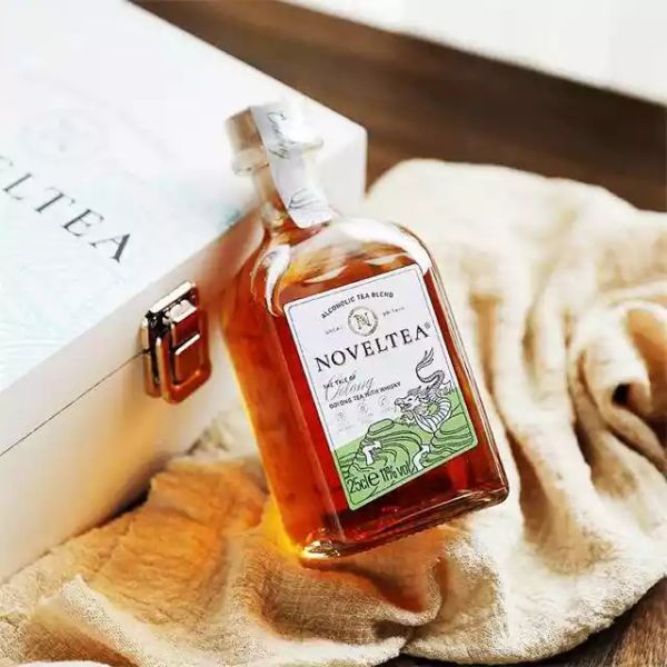 500ml 700ml 800ml Glass Bottle Custom Glass Bottle for Wine Whiskey Empty Square Bottle