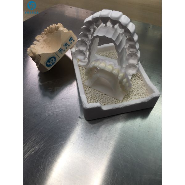 Пробел Zirconia 43% Pre спеченный зубоврачебный для зубоврачебного решения кулачка Cad